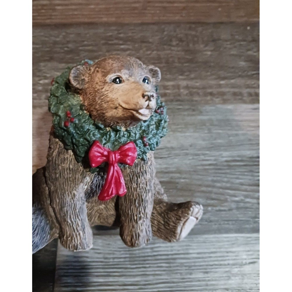 Tom Rubel's Brown Bear Christmas Wreath Figurine